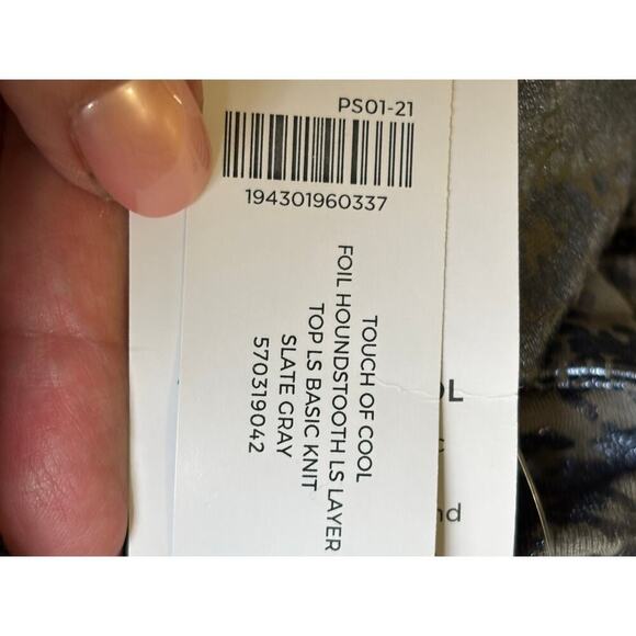 Chico's foil houndstooth top, slate gray, NWT, bold, glam casual, statement - Picture 7 of 7